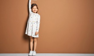孩子偷钱怎么教育处理（小孩偷钱该如何教育）