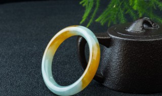 翡翠河里的水料是什么意思（河水为什么是翡翠色的）
